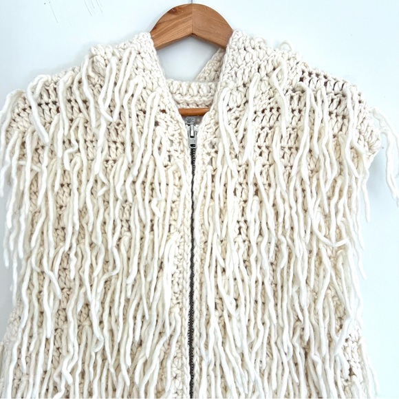 ECOTE Natural Cream Wool Blend Fringe Shaggy Knit Hoodie Zipper Vest Sz M NWT - Picture 3 of 13